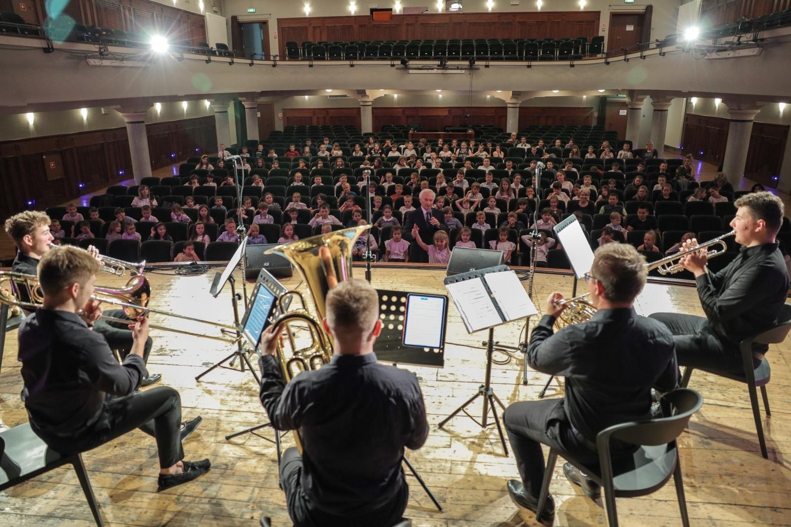 Zdjęcie w galerii na portalu naszraciborz.pl: Mocny akcent na zakończenie koncertów umuzykalniających wiadomości z regionu