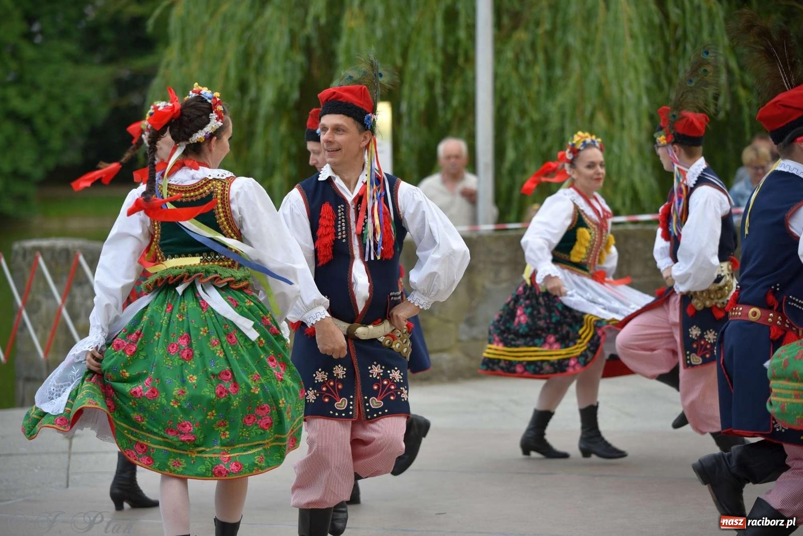 Zdjęcie w galerii na portalu naszraciborz.pl: Raciborska Noc Świętojańska - barwne widowisko nad wodą [FOTO i WIDEO] wiadomości z regionu