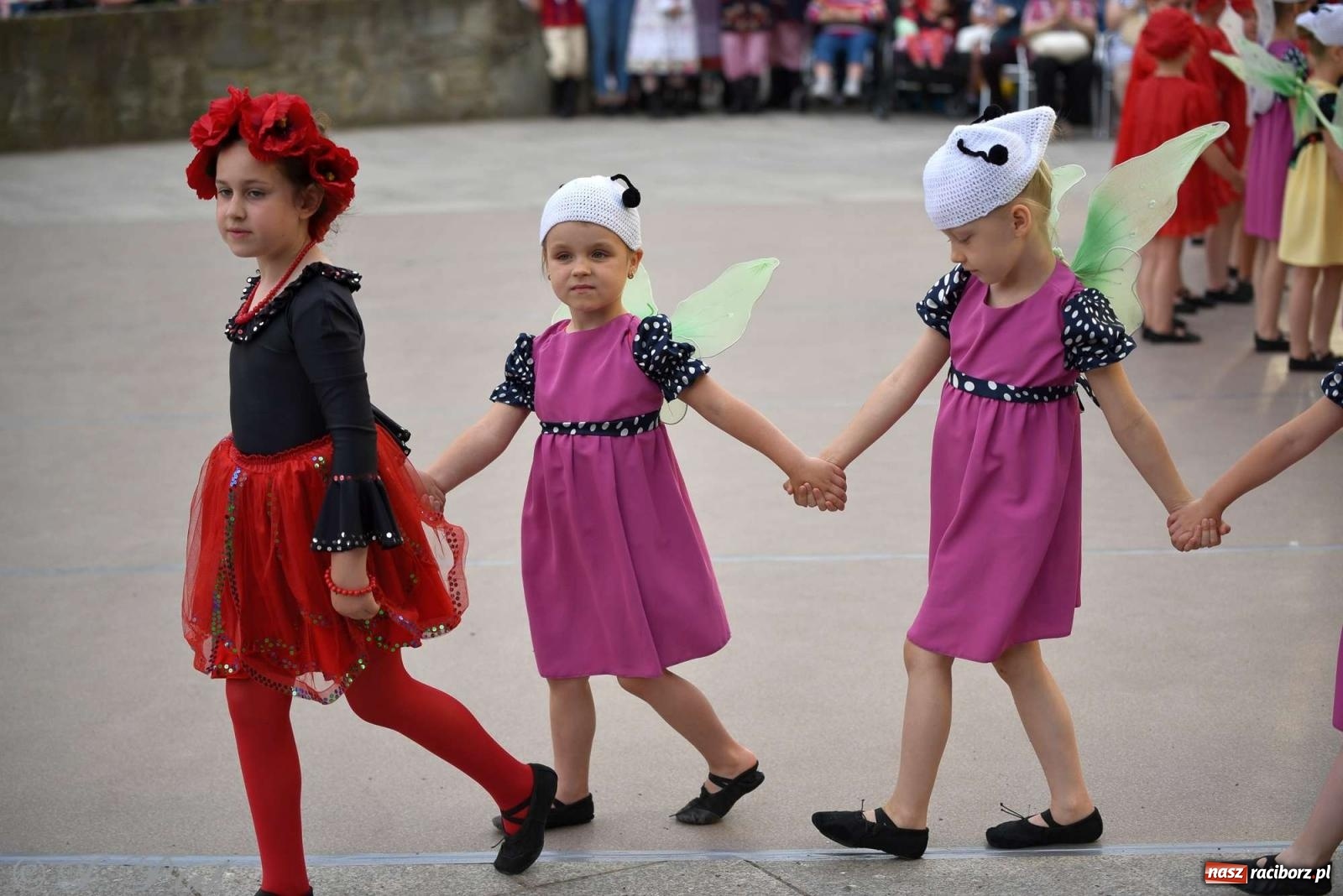 Zdjęcie w galerii na portalu naszraciborz.pl: Raciborska Noc Świętojańska - barwne widowisko nad wodą [FOTO i WIDEO] wiadomości z regionu