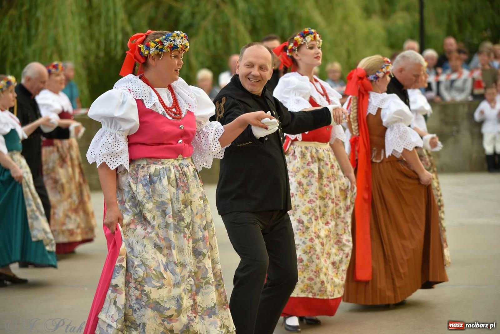 Zdjęcie w galerii na portalu naszraciborz.pl: Raciborska Noc Świętojańska - barwne widowisko nad wodą [FOTO i WIDEO] wiadomości z regionu