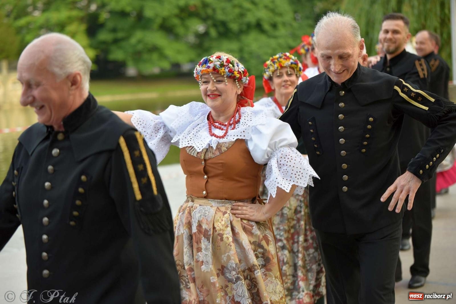 Zdjęcie w galerii na portalu naszraciborz.pl: Raciborska Noc Świętojańska - barwne widowisko nad wodą [FOTO i WIDEO] wiadomości z regionu