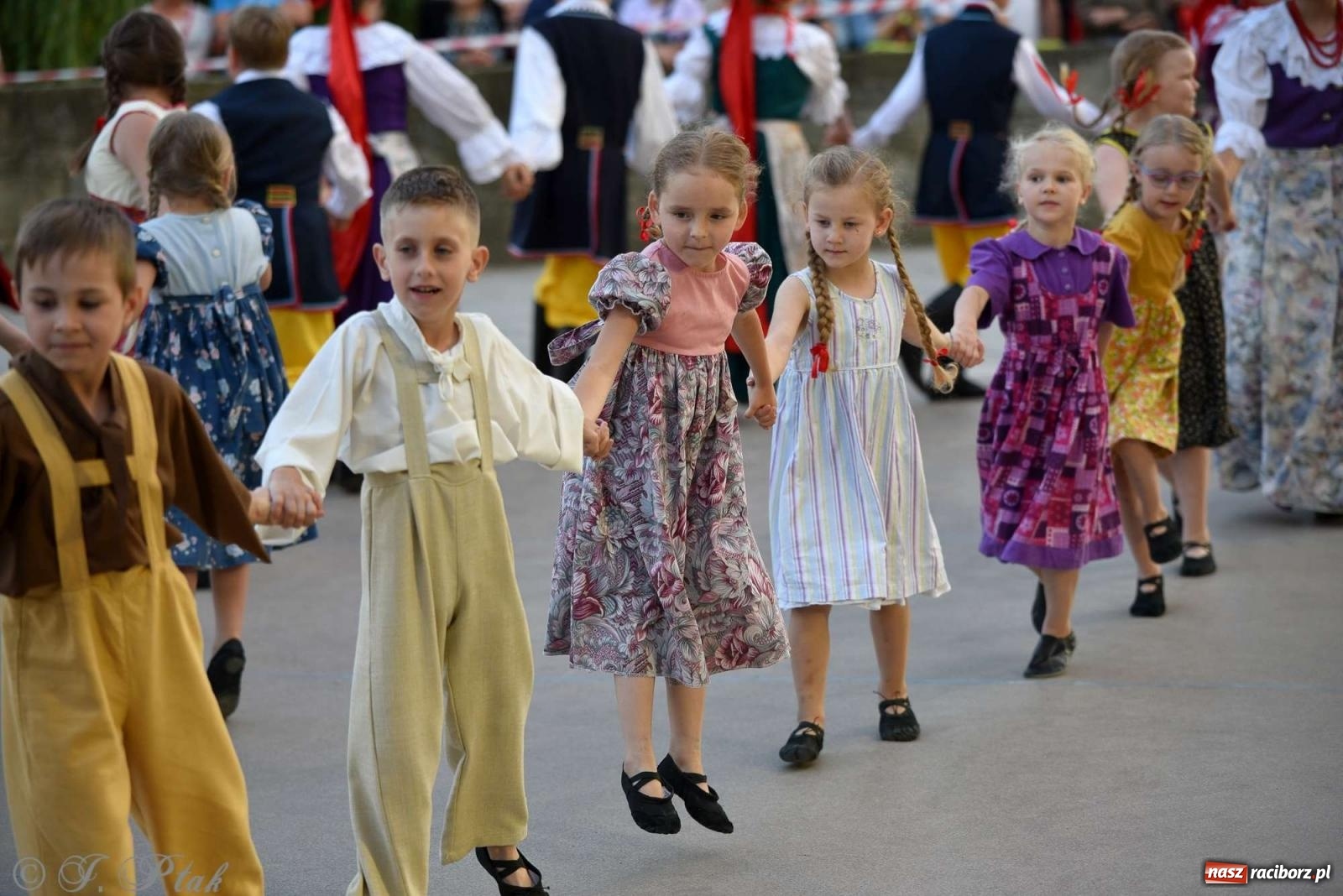 Zdjęcie w galerii na portalu naszraciborz.pl: Raciborska Noc Świętojańska - barwne widowisko nad wodą [FOTO i WIDEO] wiadomości z regionu