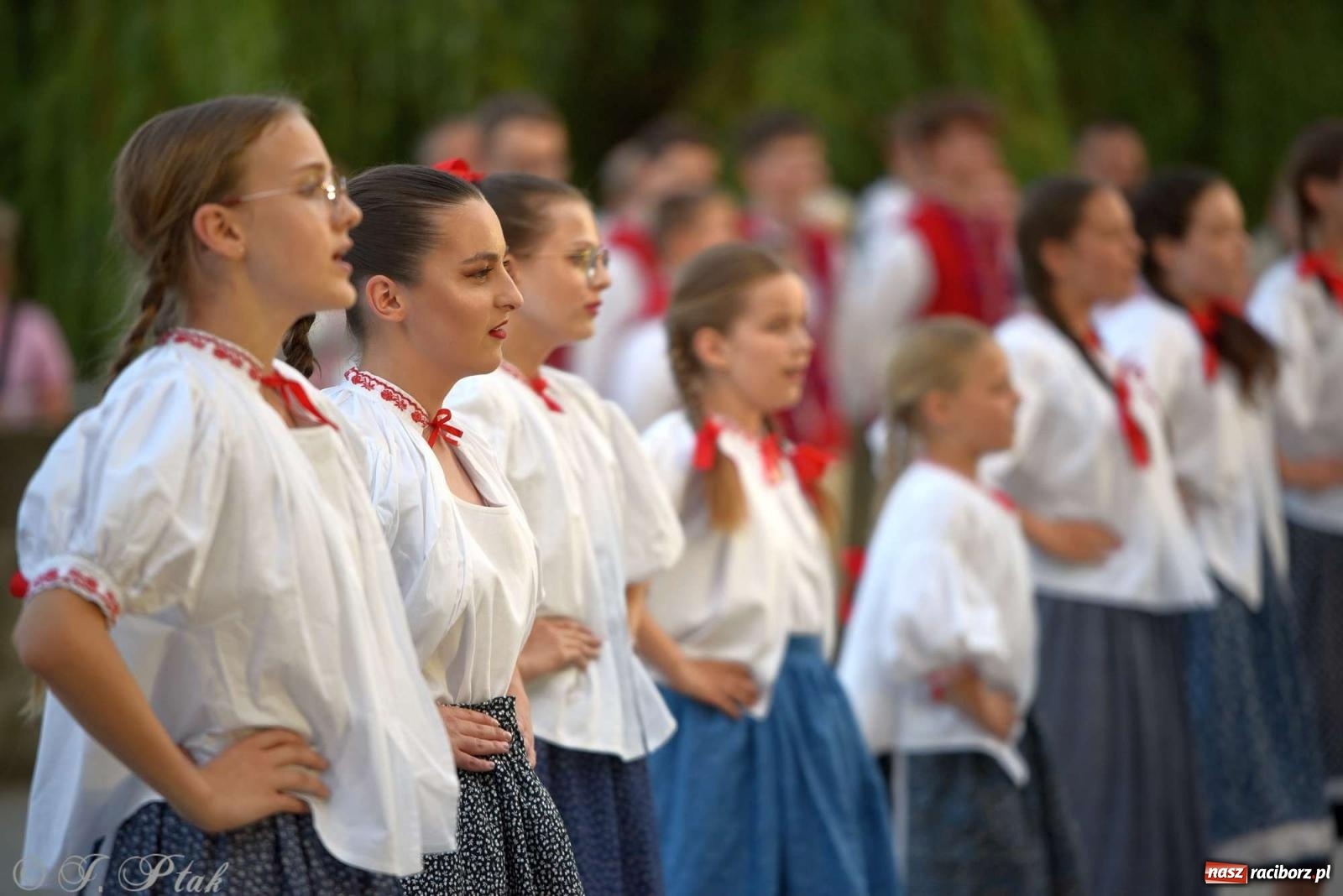 Zdjęcie w galerii na portalu naszraciborz.pl: Raciborska Noc Świętojańska - barwne widowisko nad wodą [FOTO i WIDEO] wiadomości z regionu