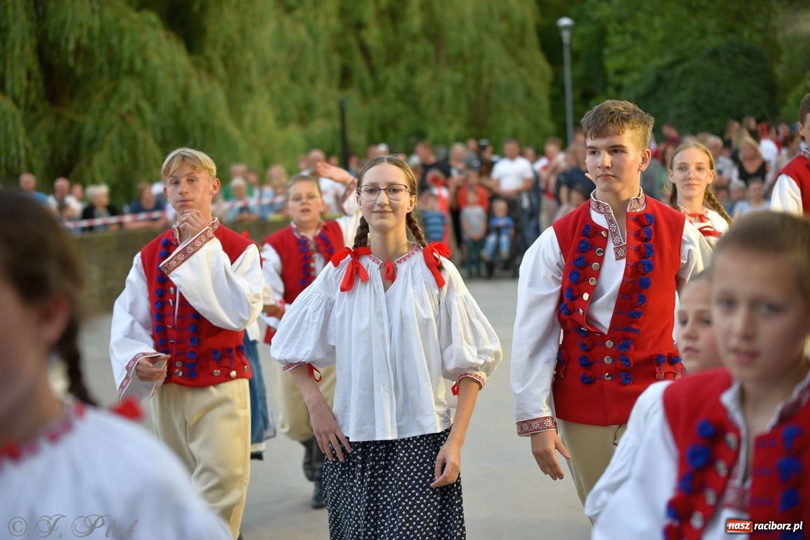Zdjęcie w galerii na portalu naszraciborz.pl: Raciborska Noc Świętojańska - barwne widowisko nad wodą [FOTO i WIDEO] wiadomości z regionu