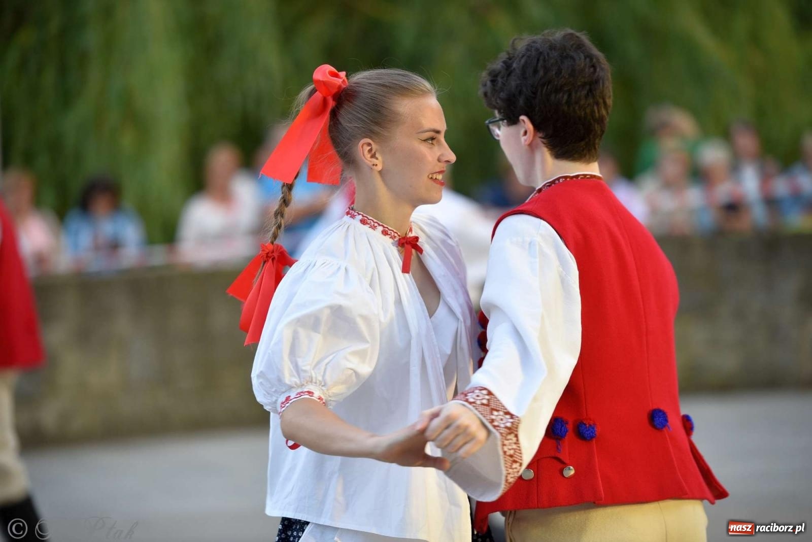 Zdjęcie w galerii na portalu naszraciborz.pl: Raciborska Noc Świętojańska - barwne widowisko nad wodą [FOTO i WIDEO] wiadomości z regionu