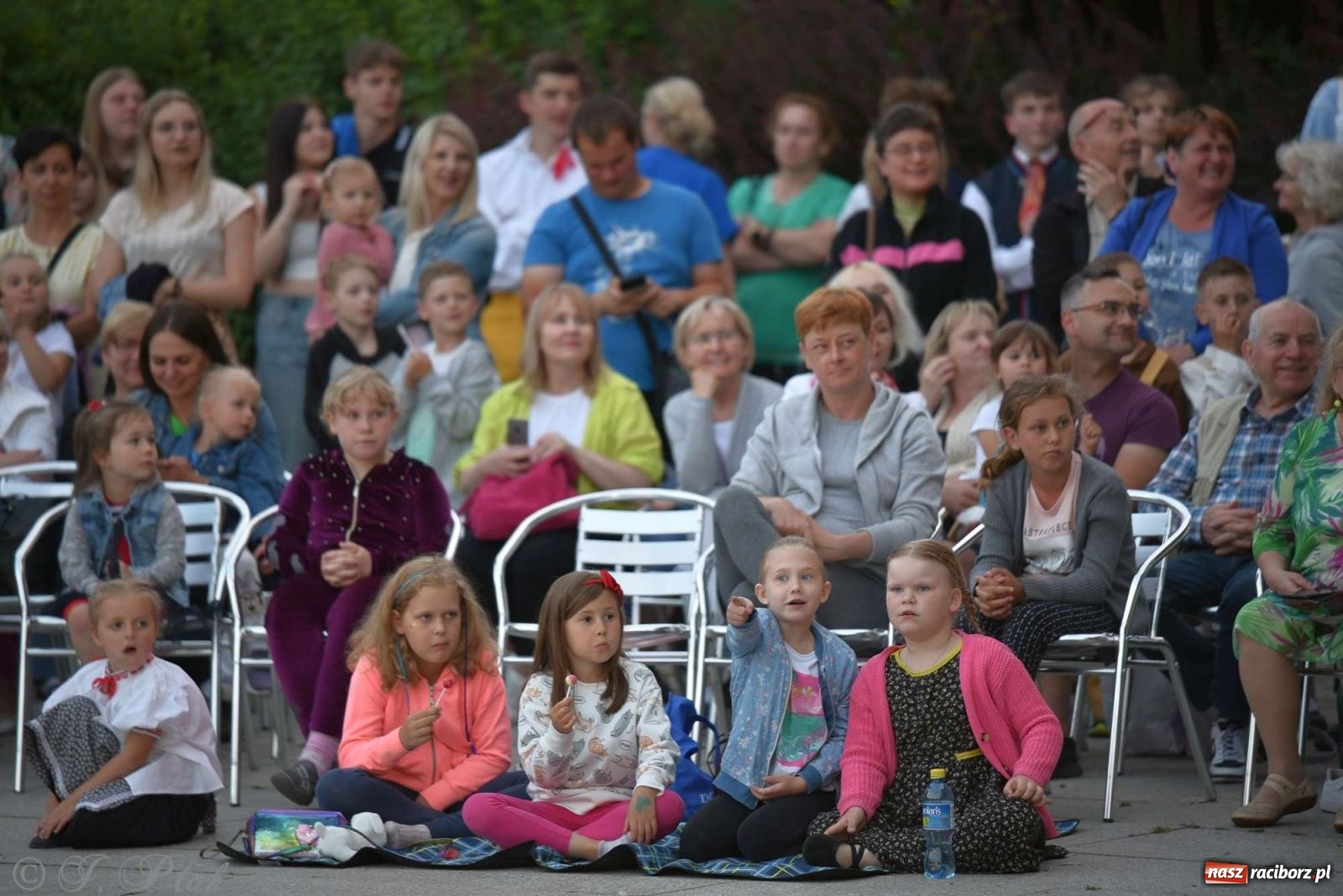 Zdjęcie w galerii na portalu naszraciborz.pl: Raciborska Noc Świętojańska - barwne widowisko nad wodą [FOTO i WIDEO] wiadomości z regionu