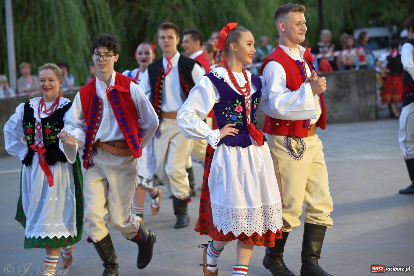 Zdjęcie w galerii na portalu naszraciborz.pl: Raciborska Noc Świętojańska - barwne widowisko nad wodą [FOTO i WIDEO] wiadomości z regionu