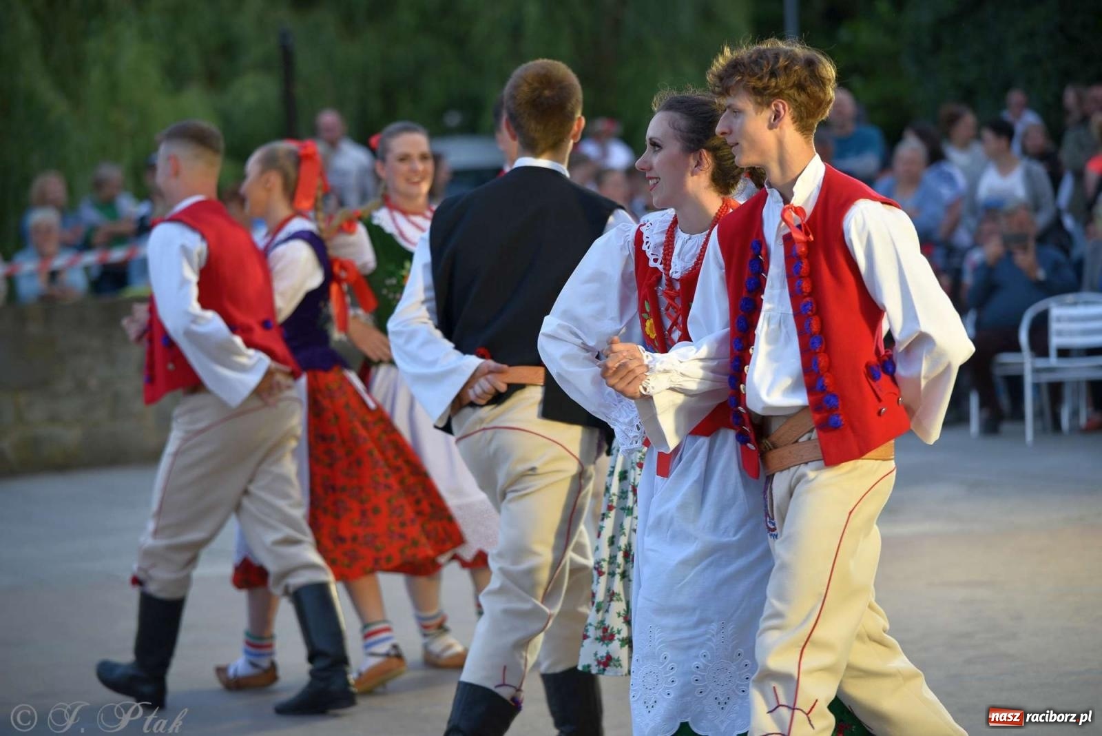 Zdjęcie w galerii na portalu naszraciborz.pl: Raciborska Noc Świętojańska - barwne widowisko nad wodą [FOTO i WIDEO] wiadomości z regionu