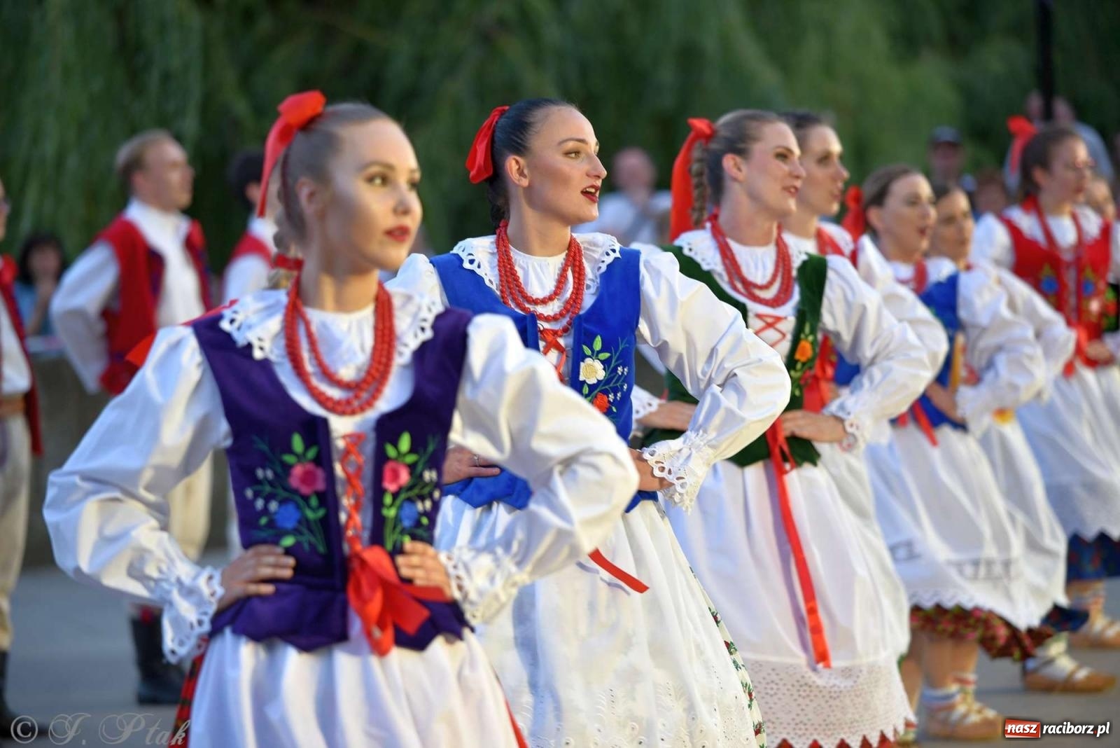 Zdjęcie w galerii na portalu naszraciborz.pl: Raciborska Noc Świętojańska - barwne widowisko nad wodą [FOTO i WIDEO] wiadomości z regionu