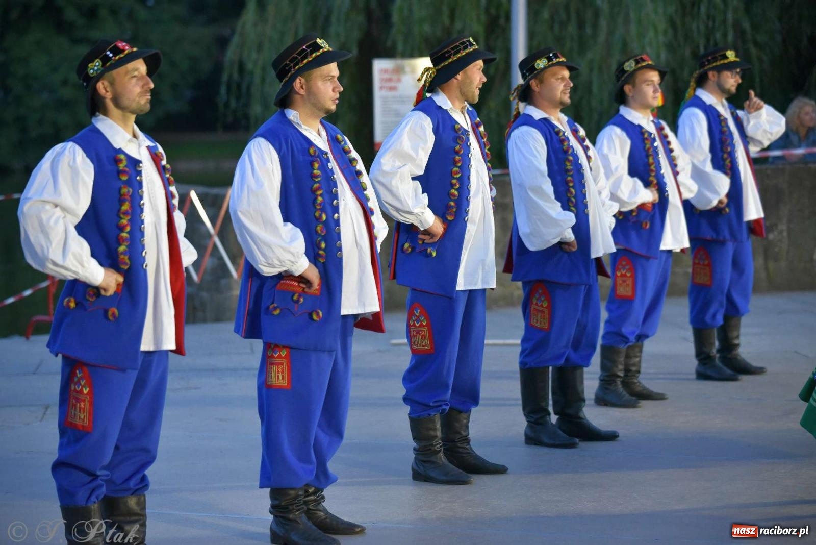 Zdjęcie w galerii na portalu naszraciborz.pl: Raciborska Noc Świętojańska - barwne widowisko nad wodą [FOTO i WIDEO] wiadomości z regionu