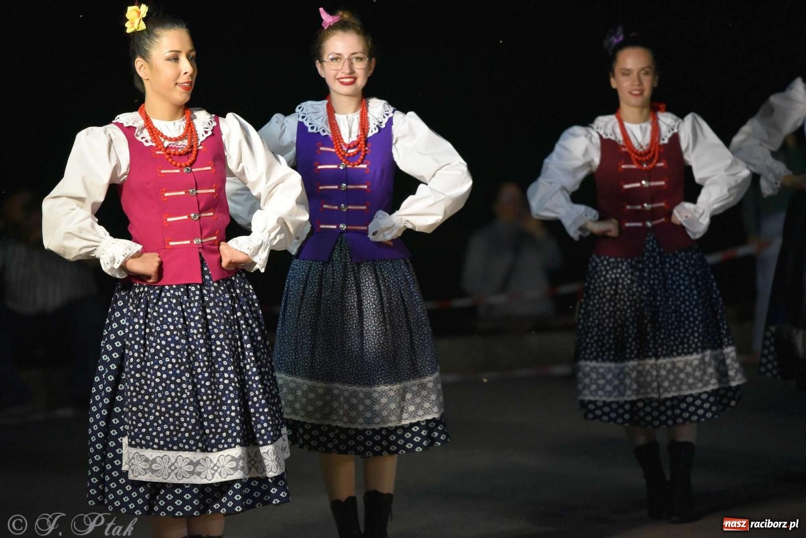 Zdjęcie w galerii na portalu naszraciborz.pl: Raciborska Noc Świętojańska - barwne widowisko nad wodą [FOTO i WIDEO] wiadomości z regionu