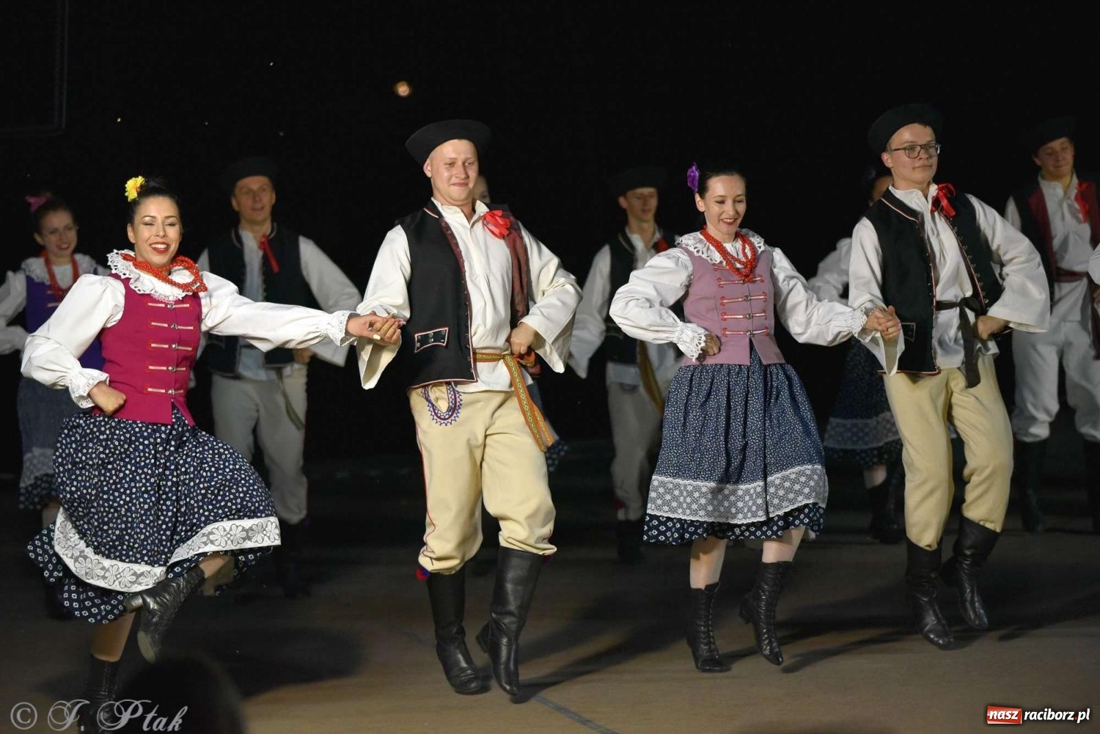 Zdjęcie w galerii na portalu naszraciborz.pl: Raciborska Noc Świętojańska - barwne widowisko nad wodą [FOTO i WIDEO] wiadomości z regionu