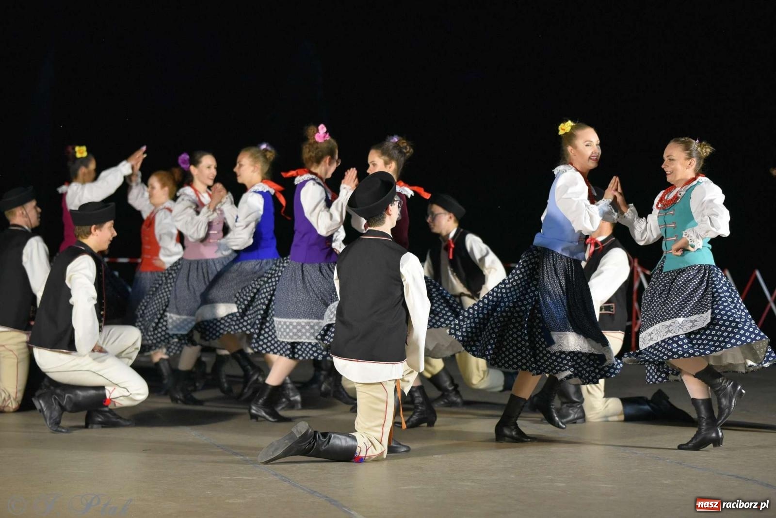 Zdjęcie w galerii na portalu naszraciborz.pl: Raciborska Noc Świętojańska - barwne widowisko nad wodą [FOTO i WIDEO] wiadomości z regionu