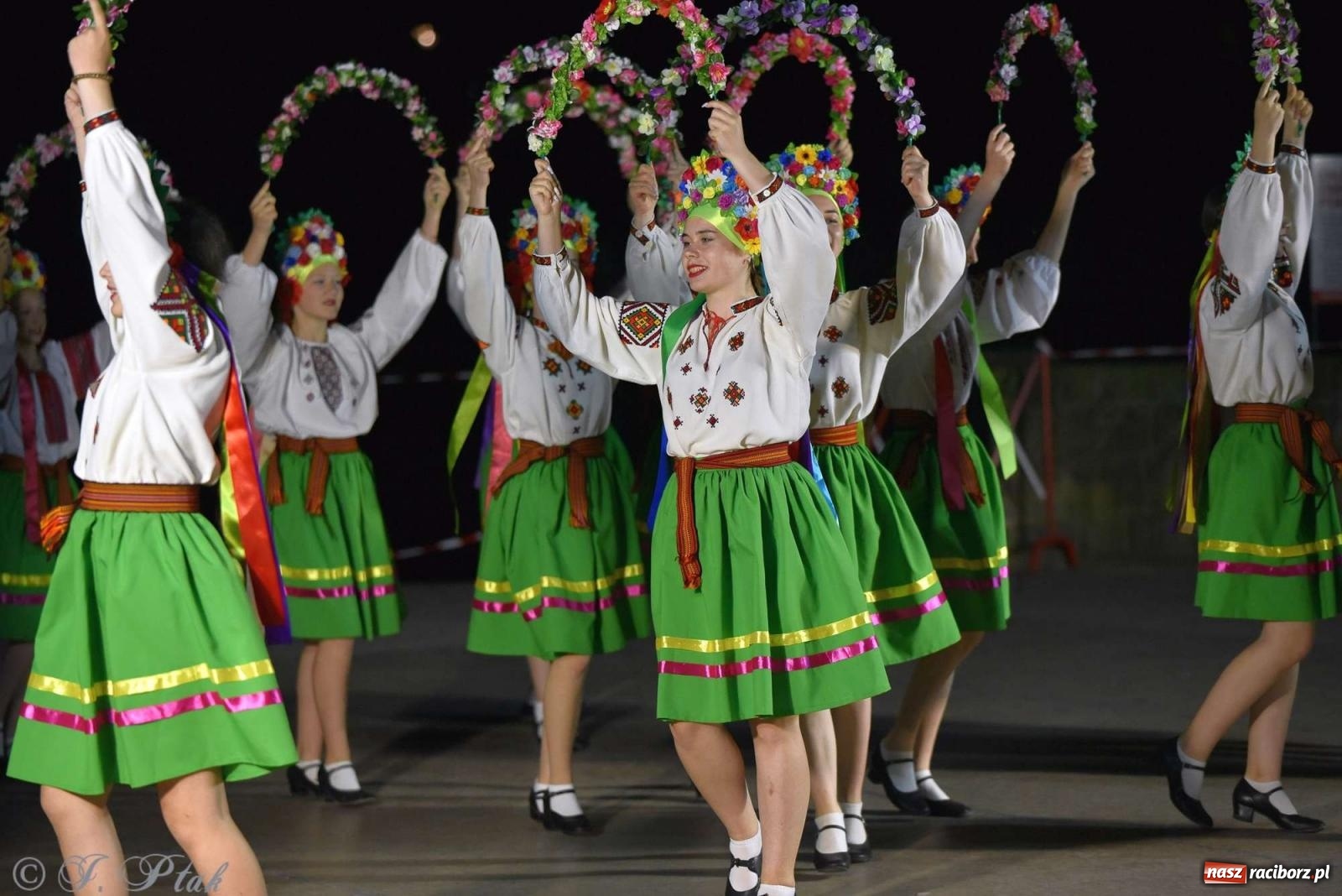 Zdjęcie w galerii na portalu naszraciborz.pl: Raciborska Noc Świętojańska - barwne widowisko nad wodą [FOTO i WIDEO] wiadomości z regionu