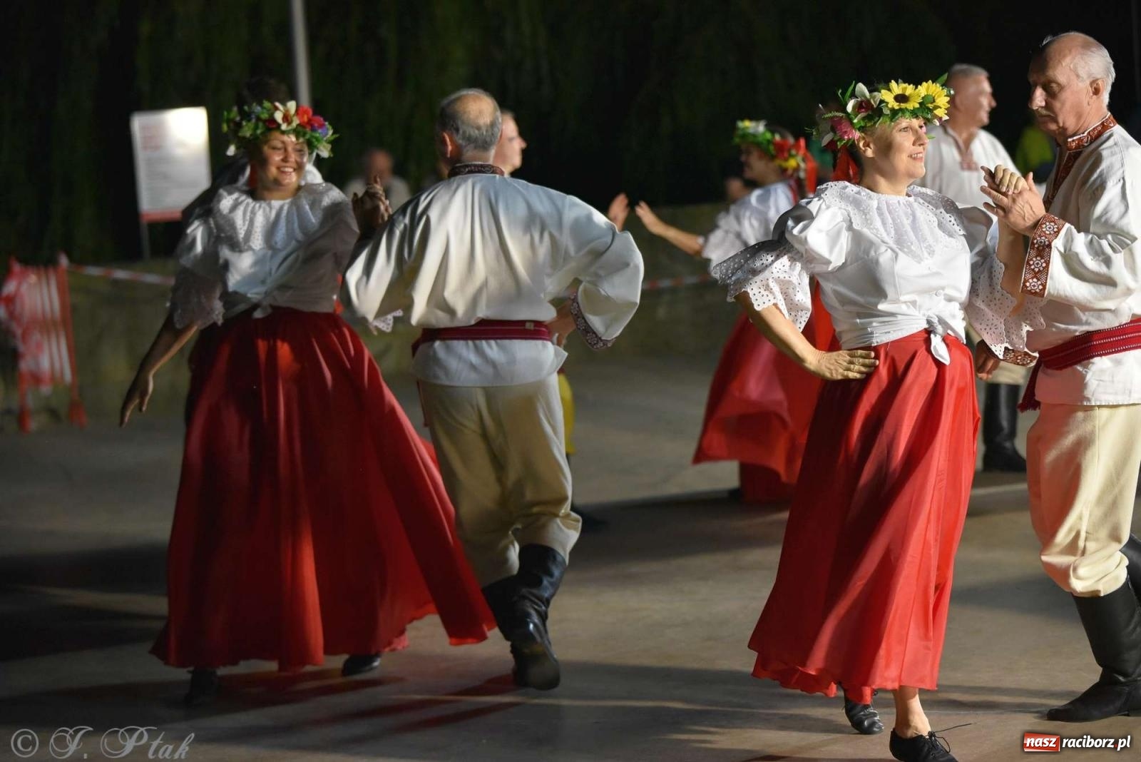 Zdjęcie w galerii na portalu naszraciborz.pl: Raciborska Noc Świętojańska - barwne widowisko nad wodą [FOTO i WIDEO] wiadomości z regionu