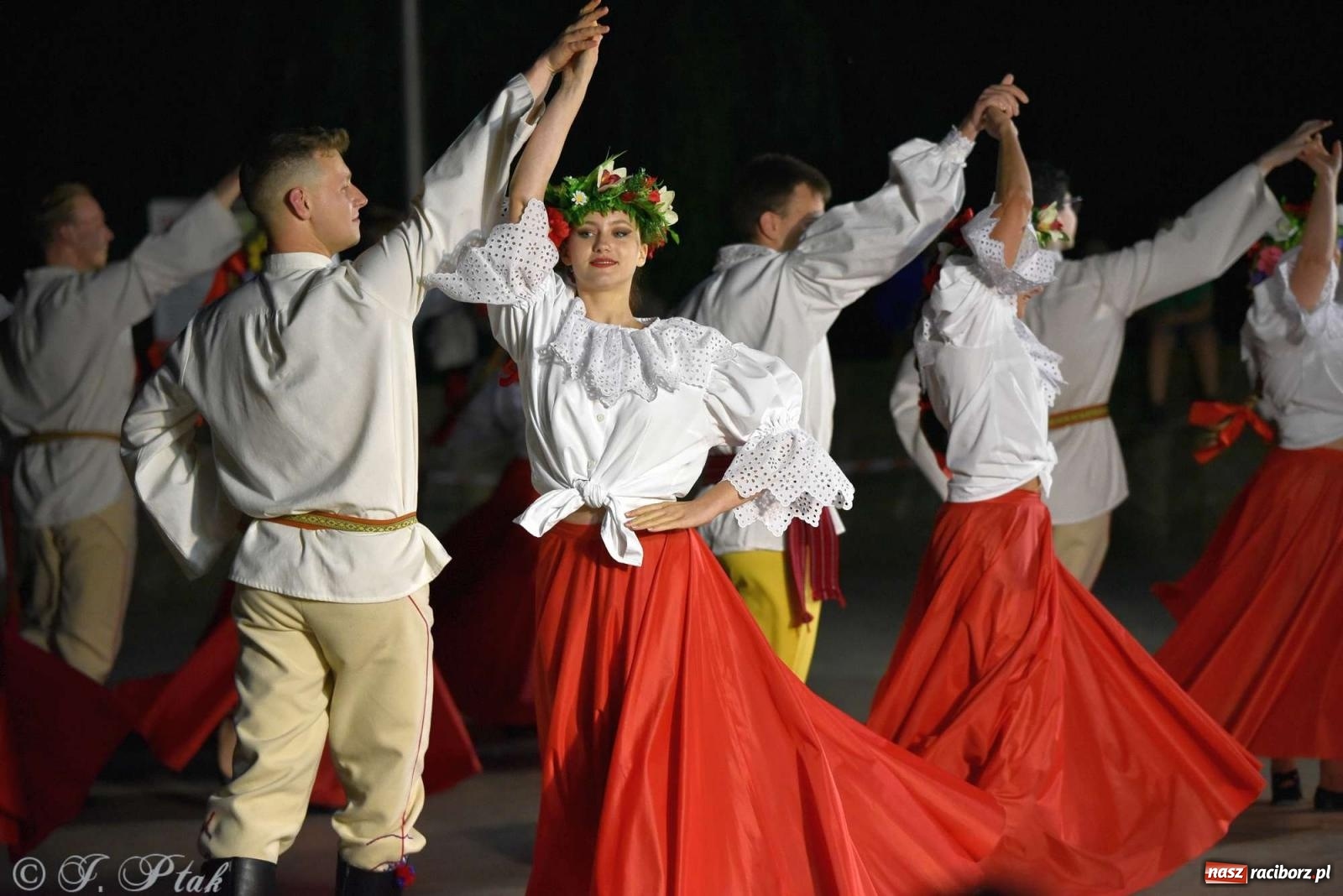 Zdjęcie w galerii na portalu naszraciborz.pl: Raciborska Noc Świętojańska - barwne widowisko nad wodą [FOTO i WIDEO] wiadomości z regionu