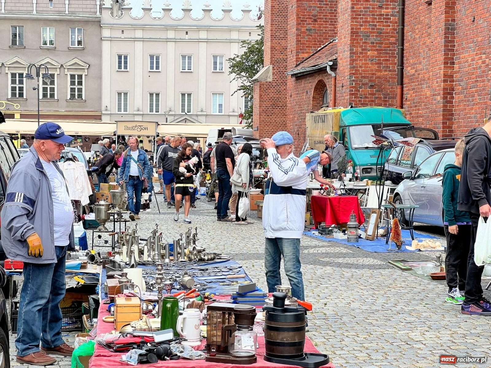 Zdjęcie w galerii na portalu naszraciborz.pl: Ciekawostki z raciborskiego targu staroci [FOTO] wiadomości z regionu