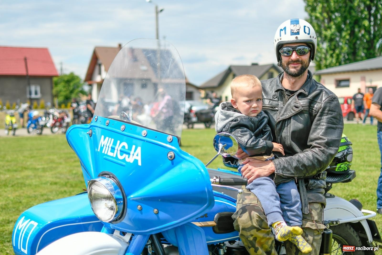 Zdjęcie w galerii na portalu naszraciborz.pl: Rekordowy zlot zabytkowych pojazdów w Zabełkowie wiadomości z regionu