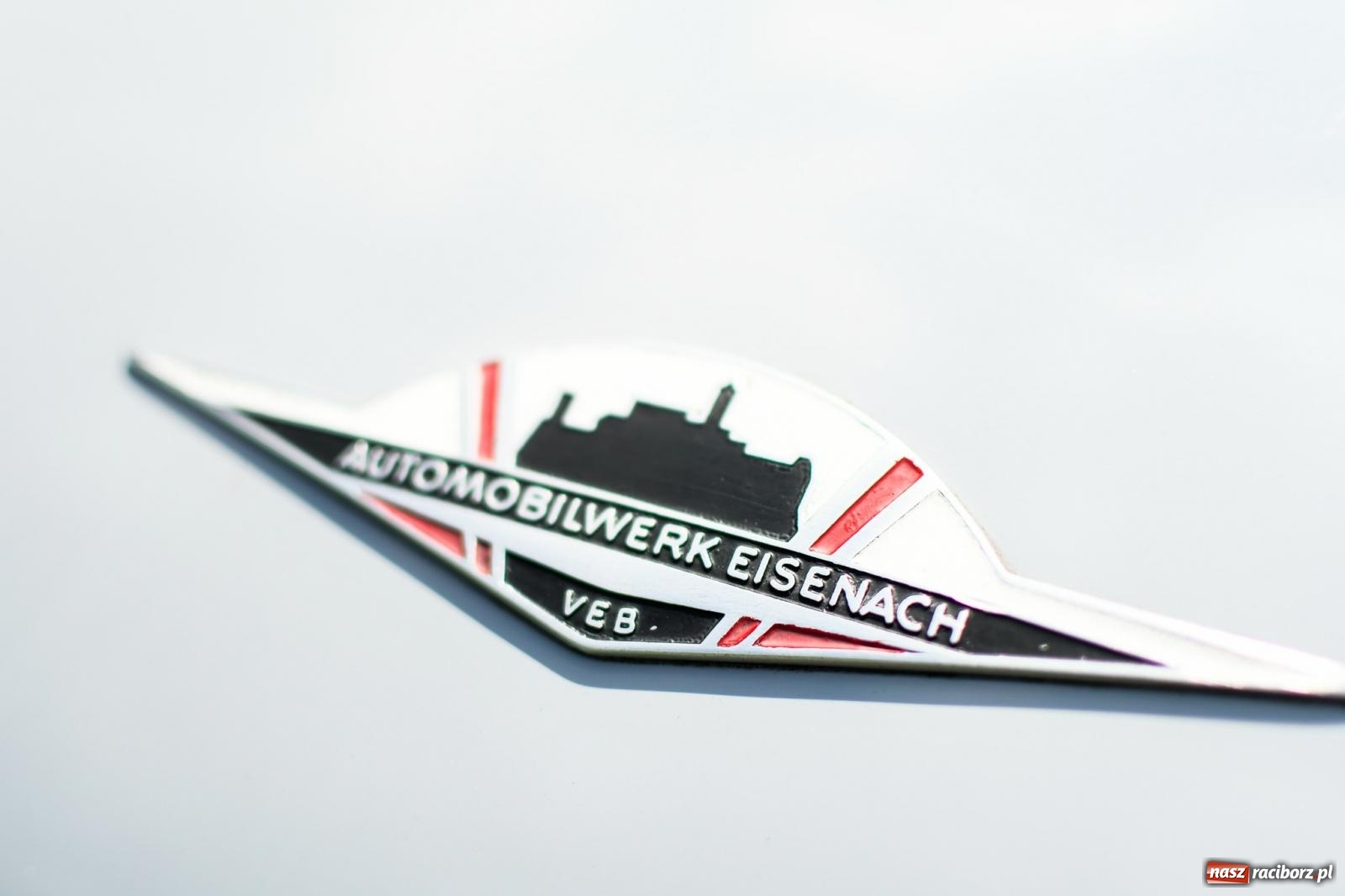 Zdjęcie w galerii na portalu naszraciborz.pl: Rekordowy zlot zabytkowych pojazdów w Zabełkowie wiadomości z regionu