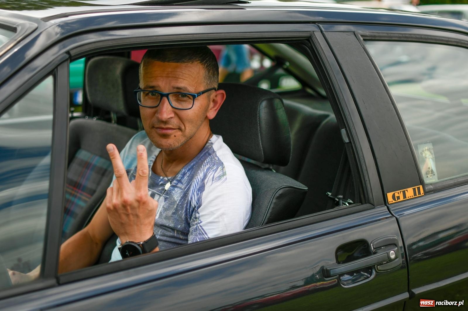 Zdjęcie w galerii na portalu naszraciborz.pl: Rekordowy zlot zabytkowych pojazdów w Zabełkowie wiadomości z regionu