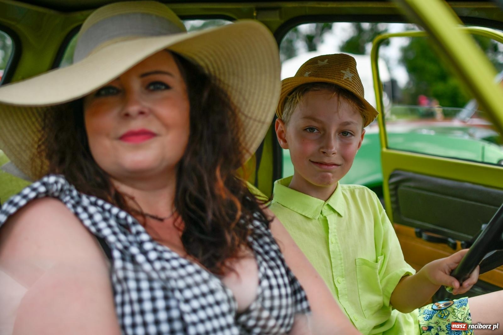 Zdjęcie w galerii na portalu naszraciborz.pl: Rekordowy zlot zabytkowych pojazdów w Zabełkowie wiadomości z regionu