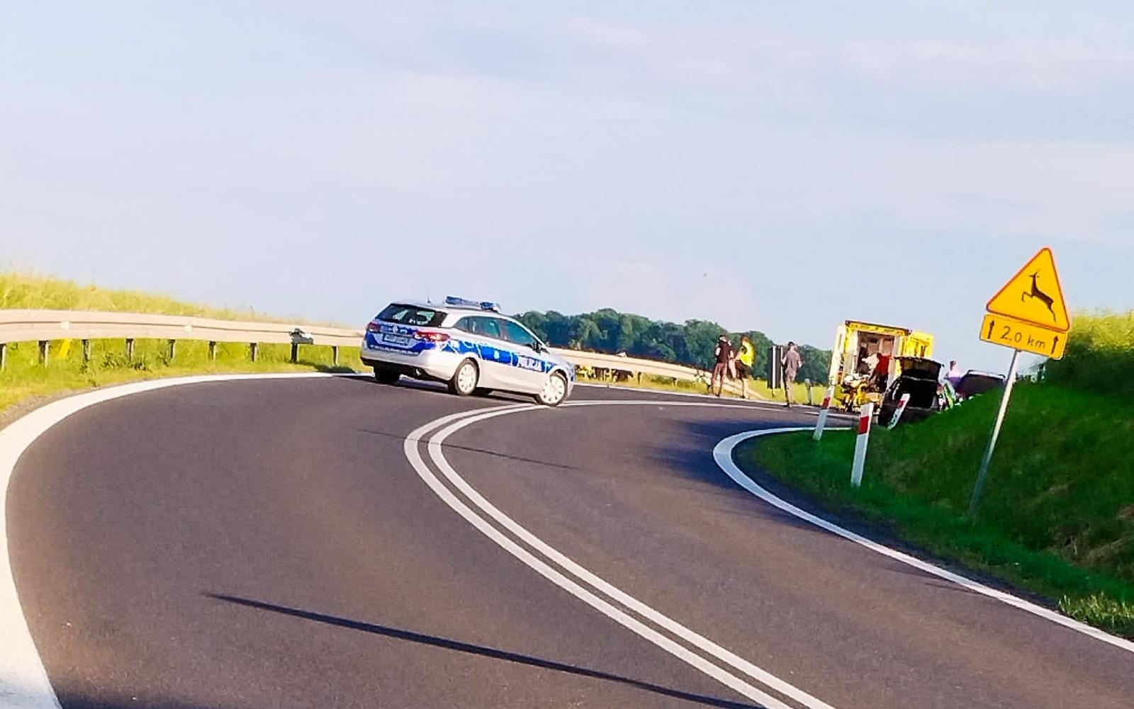 Zdjęcie w galerii na portalu naszraciborz.pl: Wypadek motocyklisty na DK 45 Racibórz-Opole wiadomości z regionu