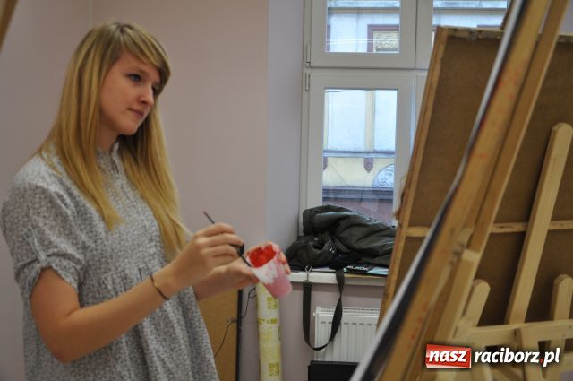 Zdjęcie w galerii na portalu naszraciborz.pl: Młodzież woli świat wirtualny? wiadomości z regionu