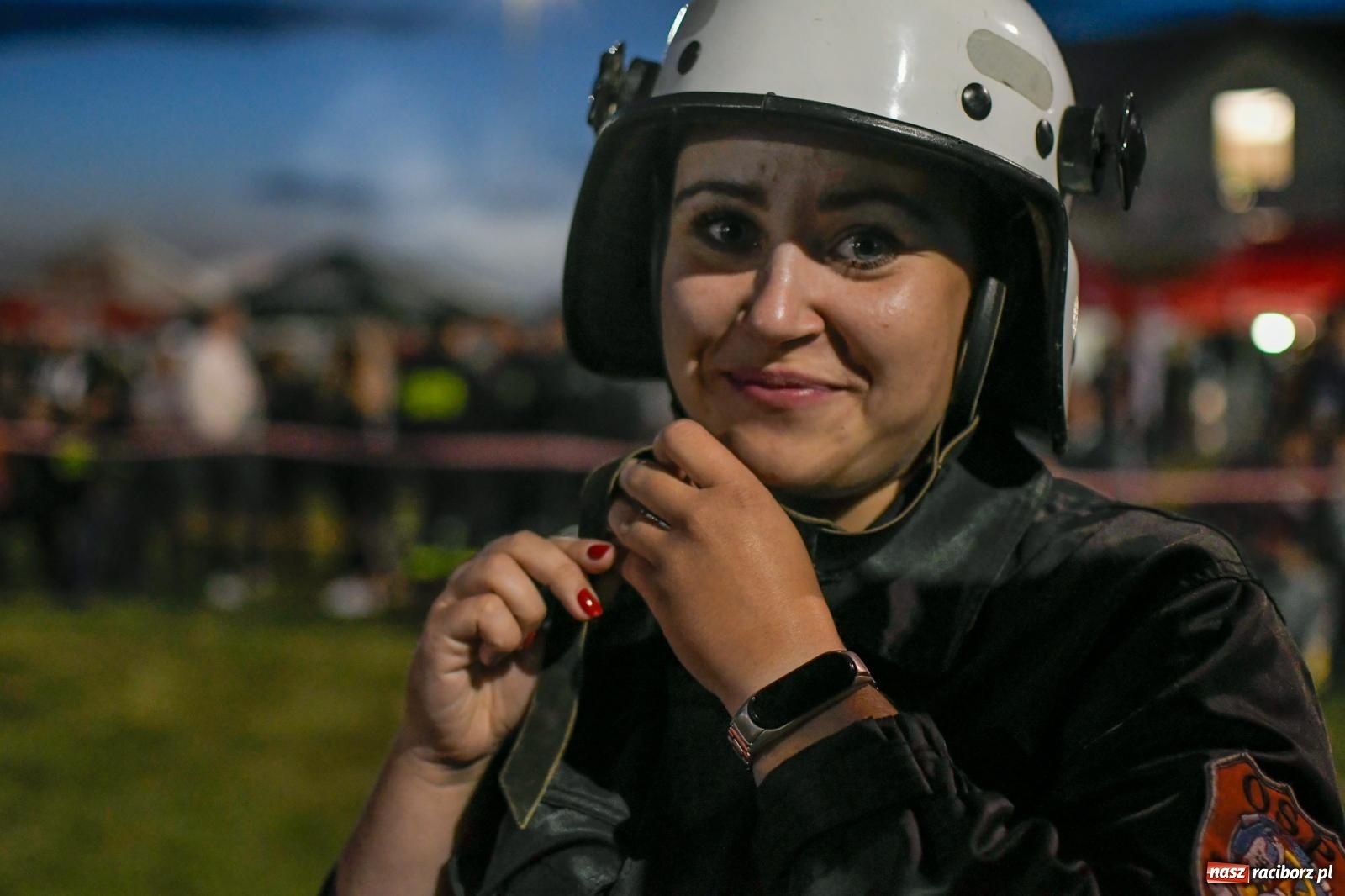 Zdjęcie w galerii na portalu naszraciborz.pl: Nocne strażackie show w Bolesławiu. Sztuczne ognie i rywalizacja w ćwiczeniu bojowym [FOTO i WIDEO] wiadomości z regionu