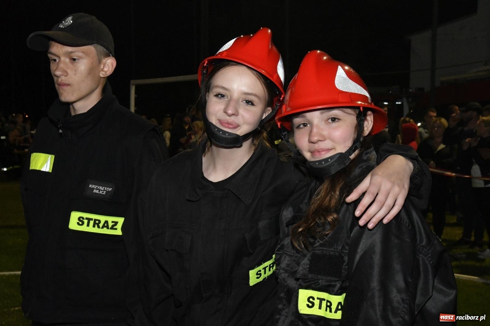 Zdjęcie w galerii na portalu naszraciborz.pl: Nocne strażackie show w Bolesławiu. Sztuczne ognie i rywalizacja w ćwiczeniu bojowym [FOTO i WIDEO] wiadomości z regionu