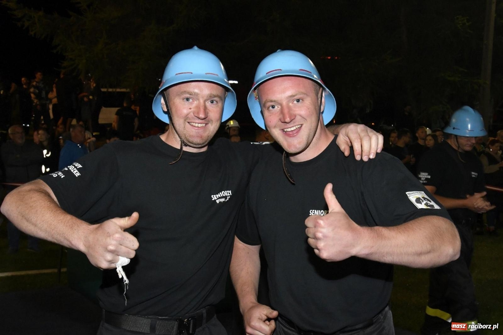 Zdjęcie w galerii na portalu naszraciborz.pl: Nocne strażackie show w Bolesławiu. Sztuczne ognie i rywalizacja w ćwiczeniu bojowym [FOTO i WIDEO] wiadomości z regionu