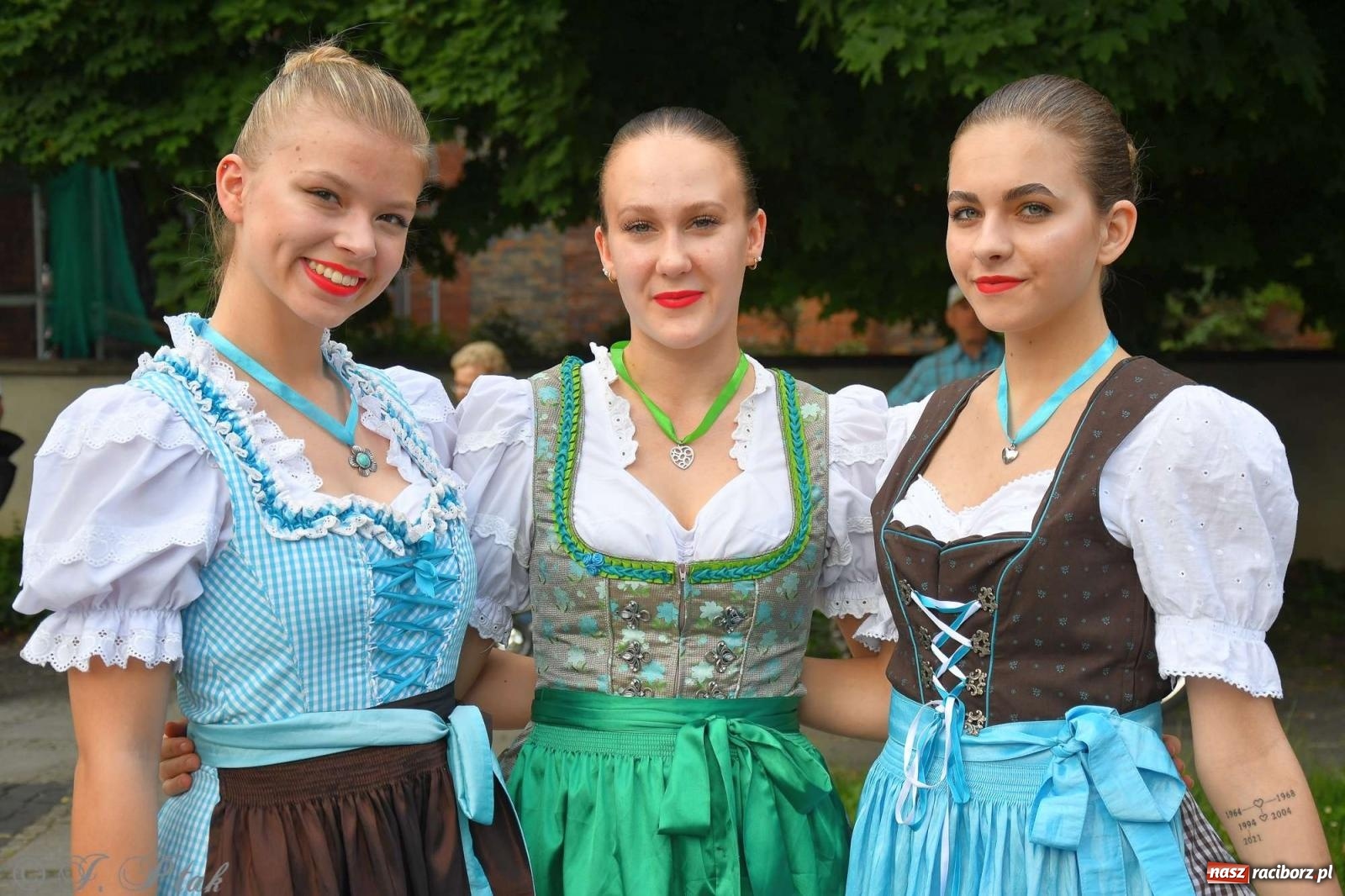 Zdjęcie w galerii na portalu naszraciborz.pl: Międzynarodowe święto folkloru na raciborskim zamku wiadomości z regionu