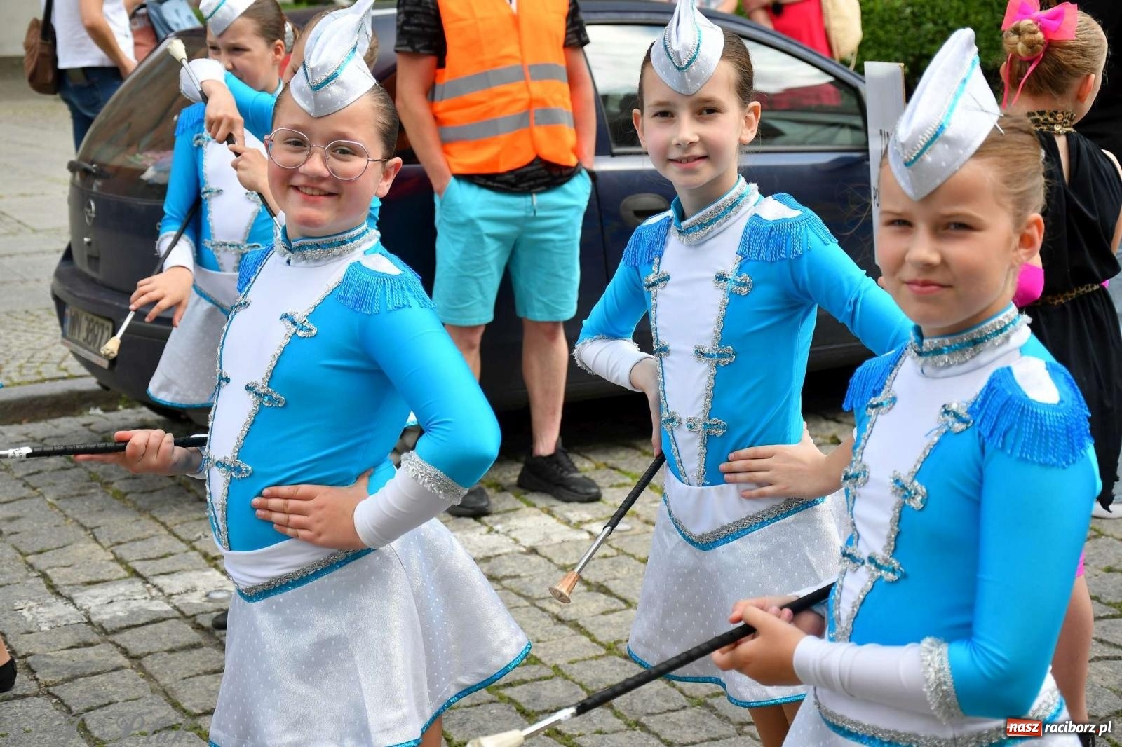 Zdjęcie w galerii na portalu naszraciborz.pl: Międzynarodowe święto folkloru na raciborskim zamku wiadomości z regionu