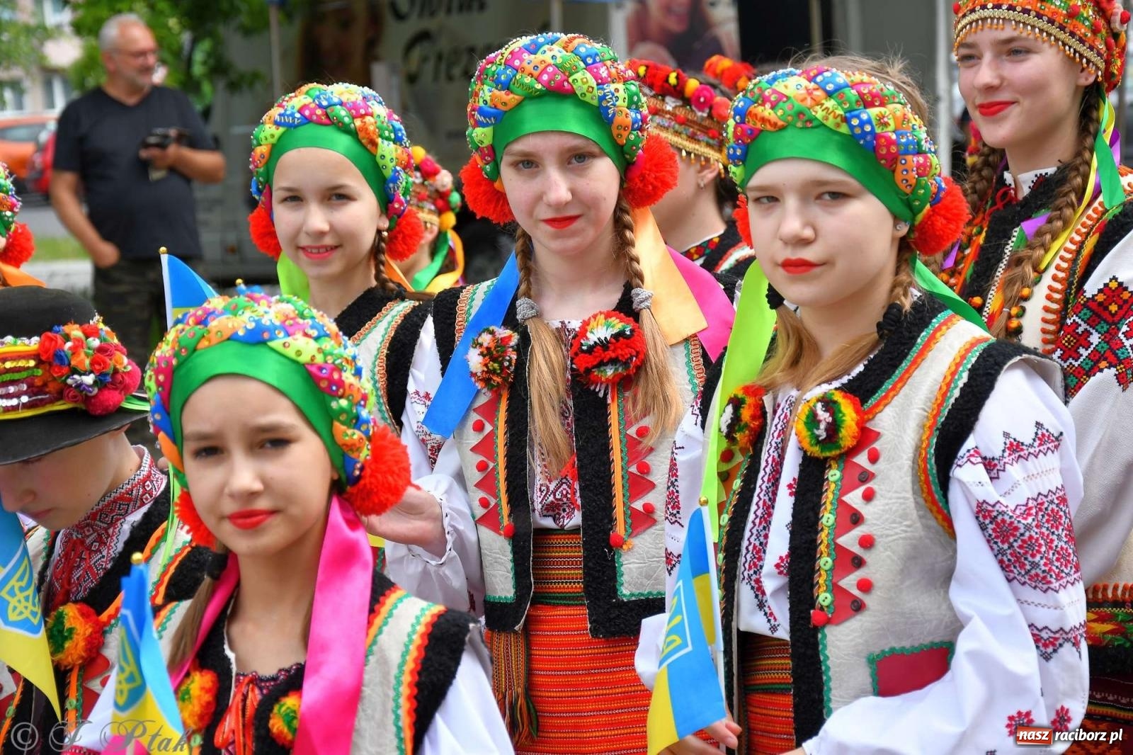 Zdjęcie w galerii na portalu naszraciborz.pl: Międzynarodowe święto folkloru na raciborskim zamku wiadomości z regionu