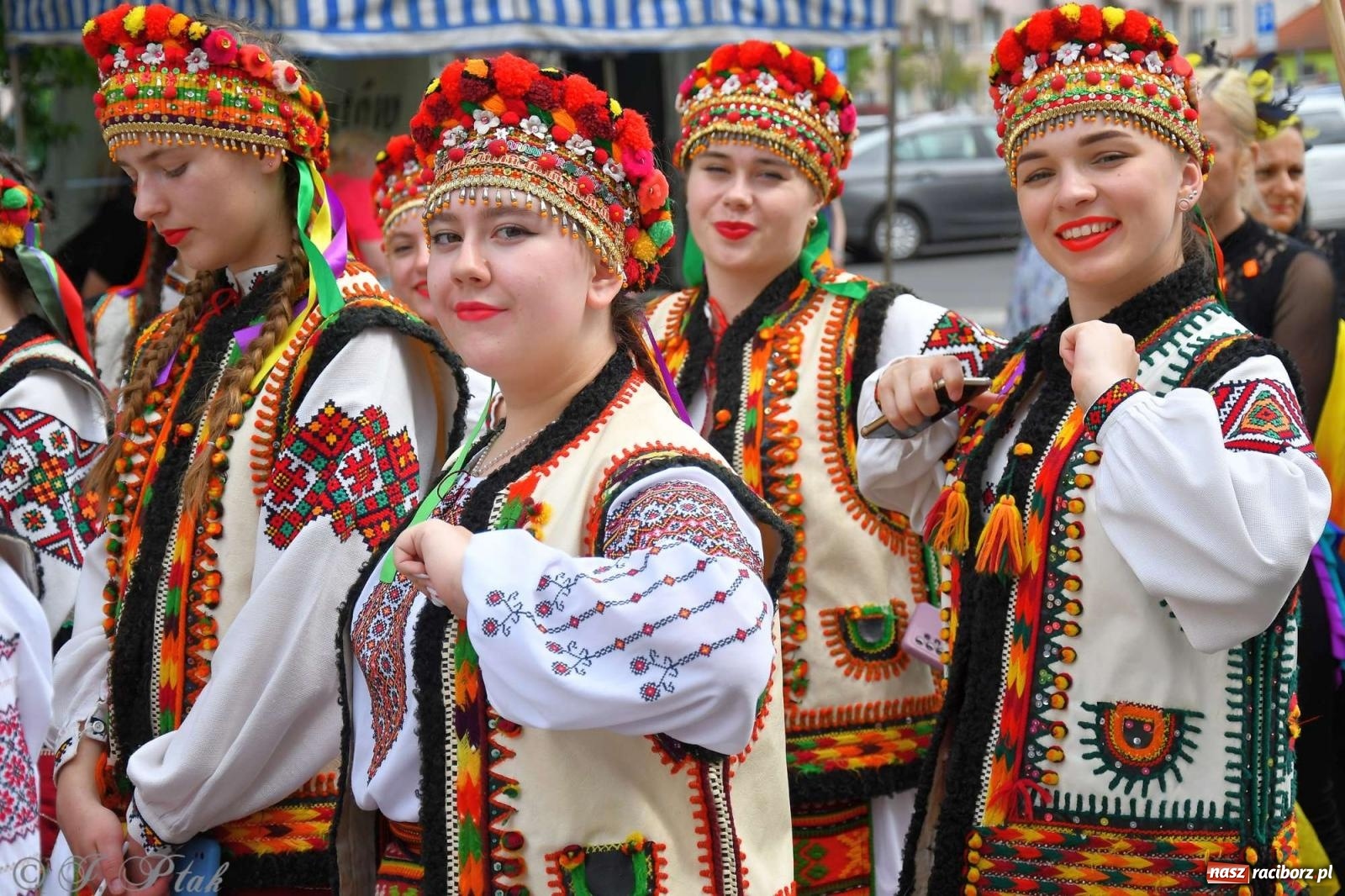 Zdjęcie w galerii na portalu naszraciborz.pl: Międzynarodowe święto folkloru na raciborskim zamku wiadomości z regionu