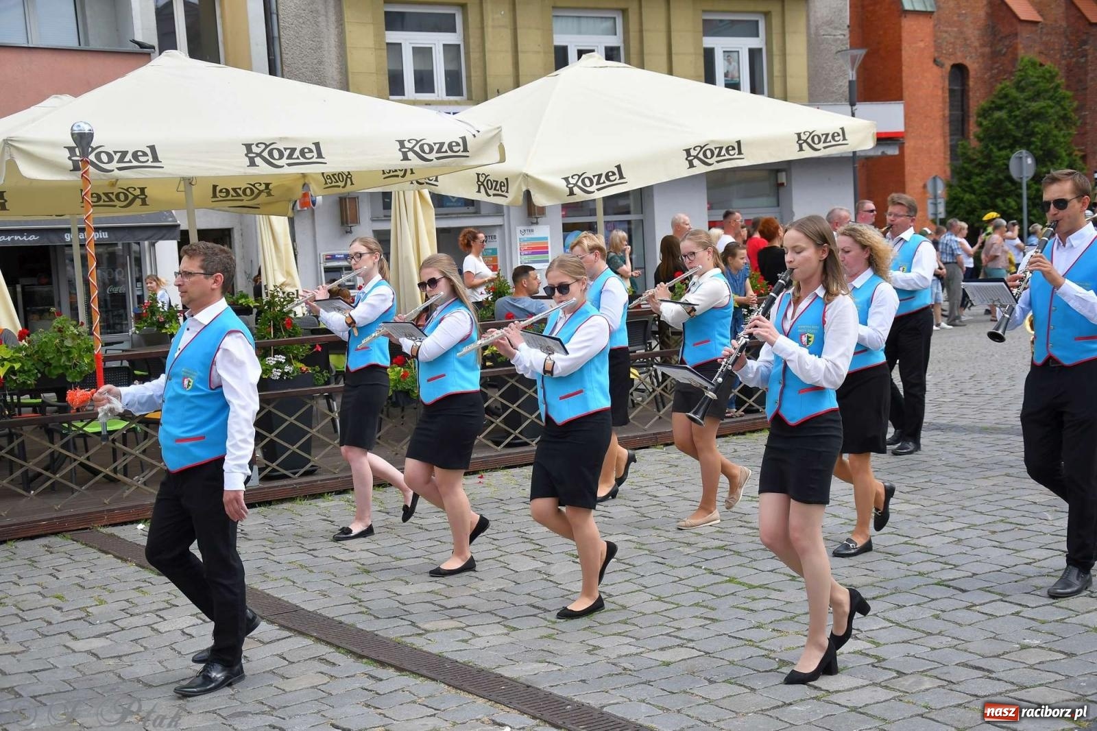 Zdjęcie w galerii na portalu naszraciborz.pl: Międzynarodowe święto folkloru na raciborskim zamku wiadomości z regionu