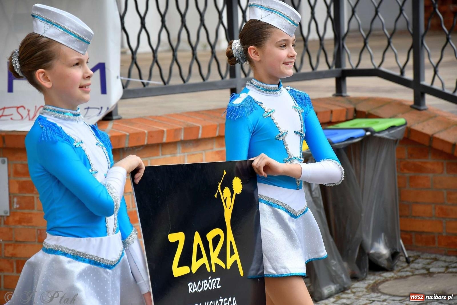 Zdjęcie w galerii na portalu naszraciborz.pl: Międzynarodowe święto folkloru na raciborskim zamku wiadomości z regionu