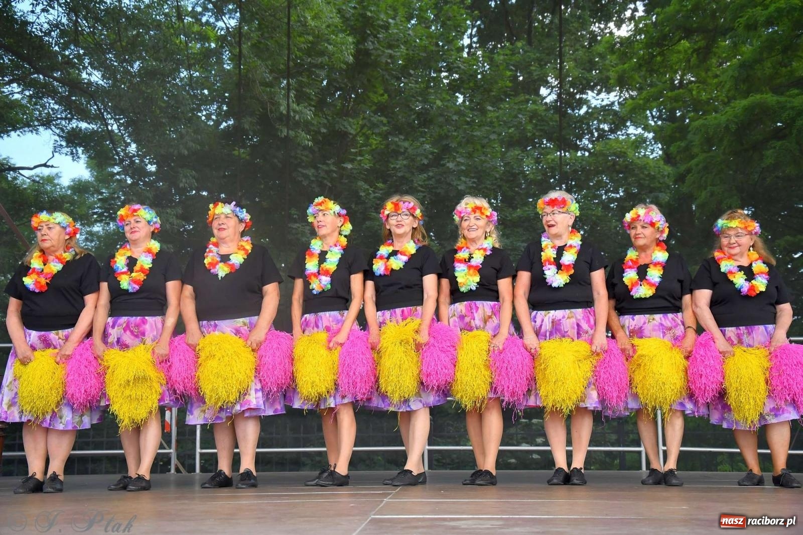 Zdjęcie w galerii na portalu naszraciborz.pl: Międzynarodowe święto folkloru na raciborskim zamku wiadomości z regionu