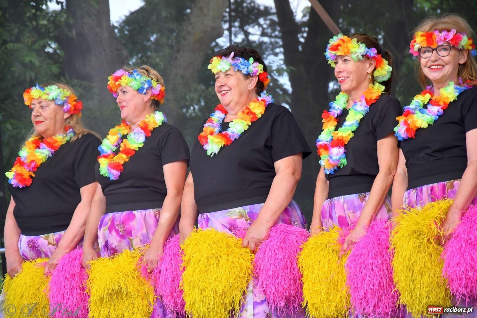 Zdjęcie w galerii na portalu naszraciborz.pl: Międzynarodowe święto folkloru na raciborskim zamku wiadomości z regionu