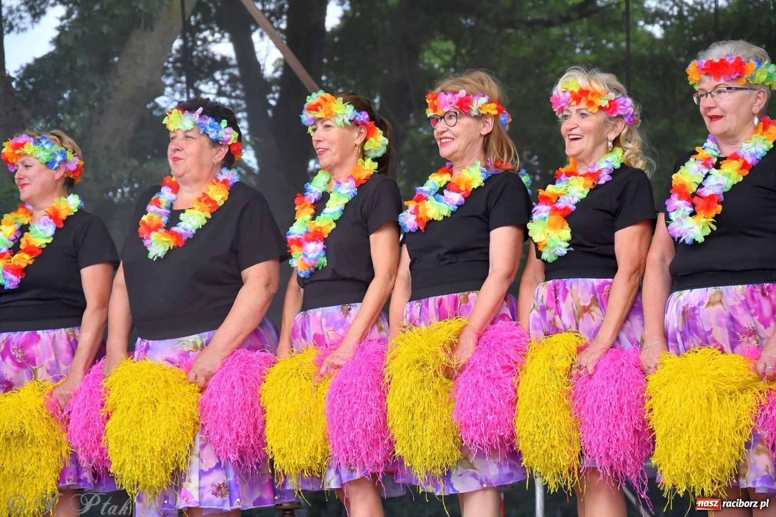 Zdjęcie w galerii na portalu naszraciborz.pl: Międzynarodowe święto folkloru na raciborskim zamku wiadomości z regionu