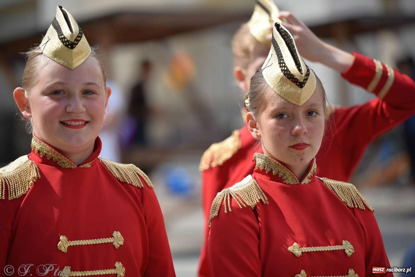 Zdjęcie w galerii na portalu naszraciborz.pl: Międzynarodowe święto folkloru na raciborskim zamku wiadomości z regionu