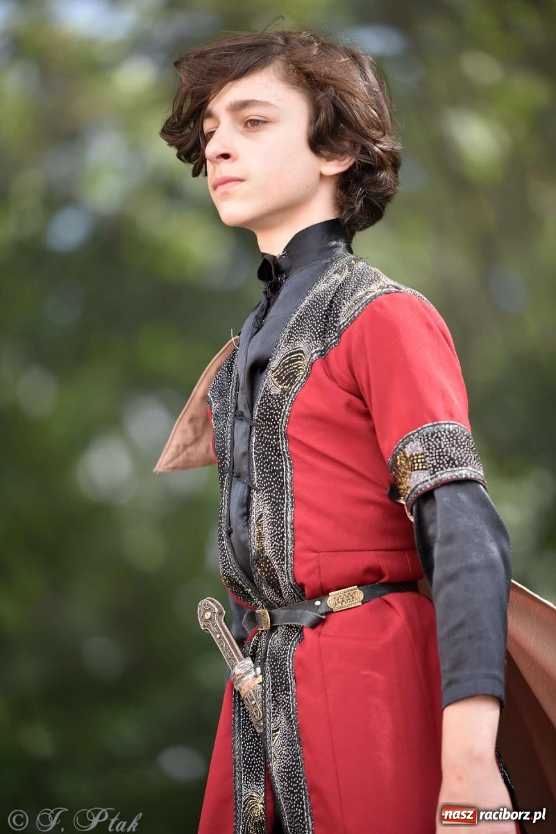 Zdjęcie w galerii na portalu naszraciborz.pl: Międzynarodowe święto folkloru na raciborskim zamku wiadomości z regionu