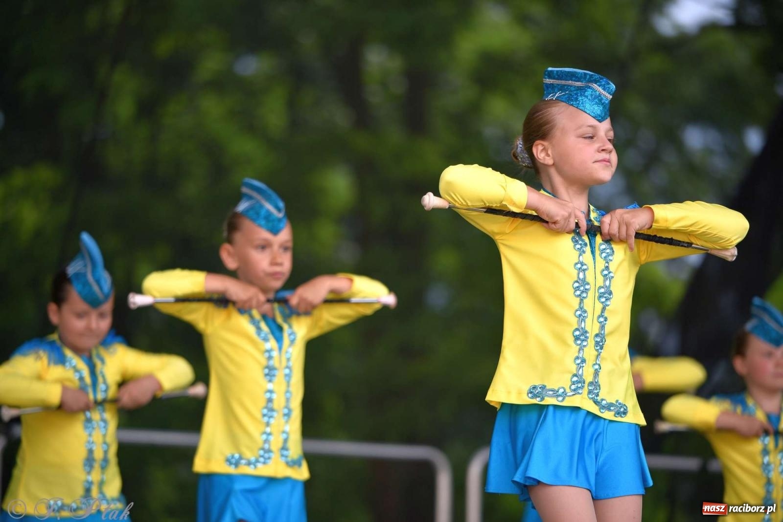 Zdjęcie w galerii na portalu naszraciborz.pl: Międzynarodowe święto folkloru na raciborskim zamku wiadomości z regionu