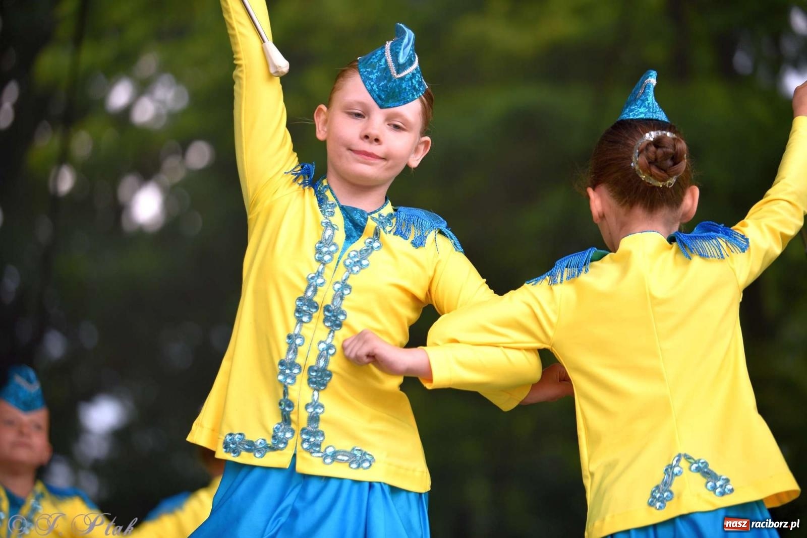 Zdjęcie w galerii na portalu naszraciborz.pl: Międzynarodowe święto folkloru na raciborskim zamku wiadomości z regionu