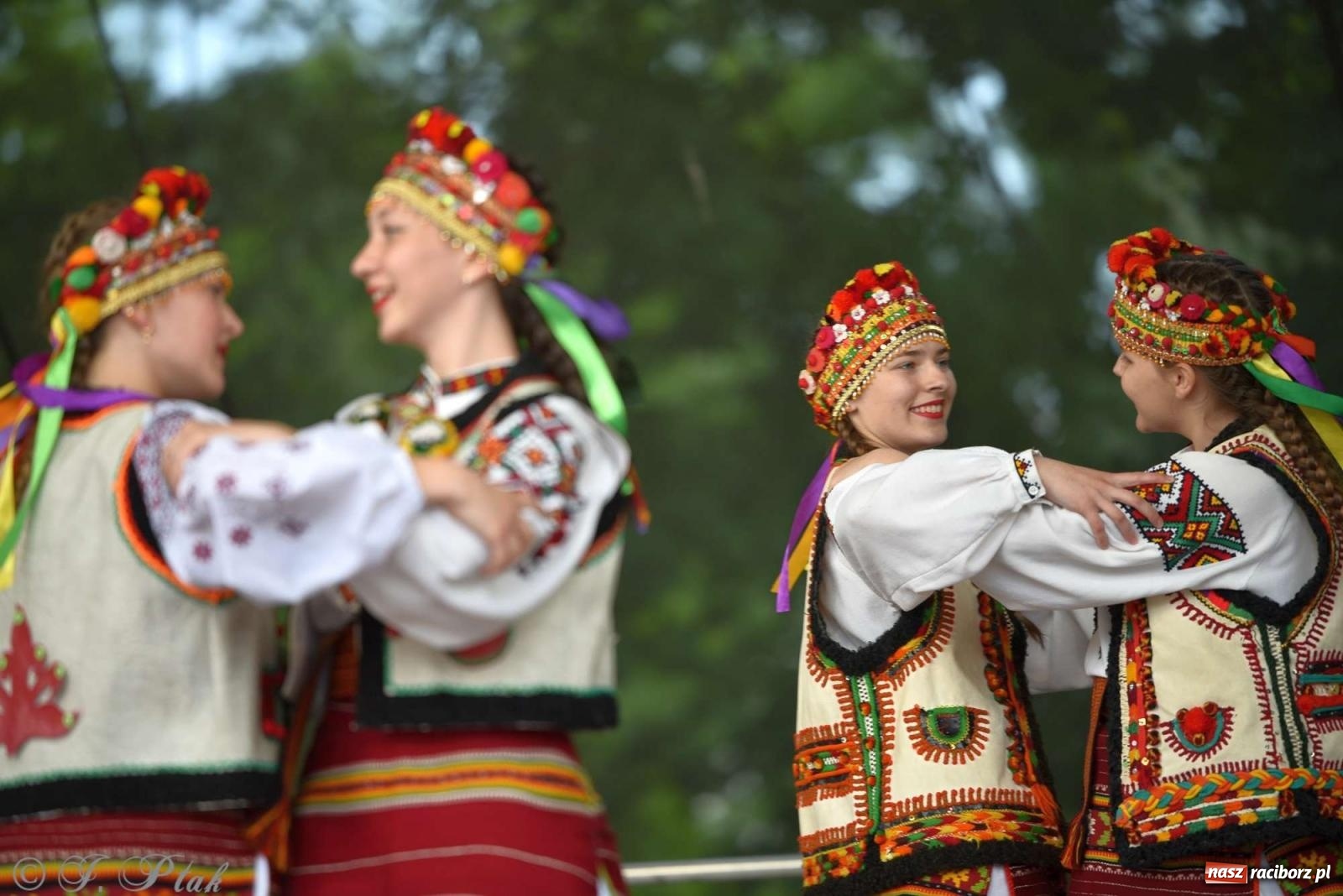 Zdjęcie w galerii na portalu naszraciborz.pl: Międzynarodowe święto folkloru na raciborskim zamku wiadomości z regionu