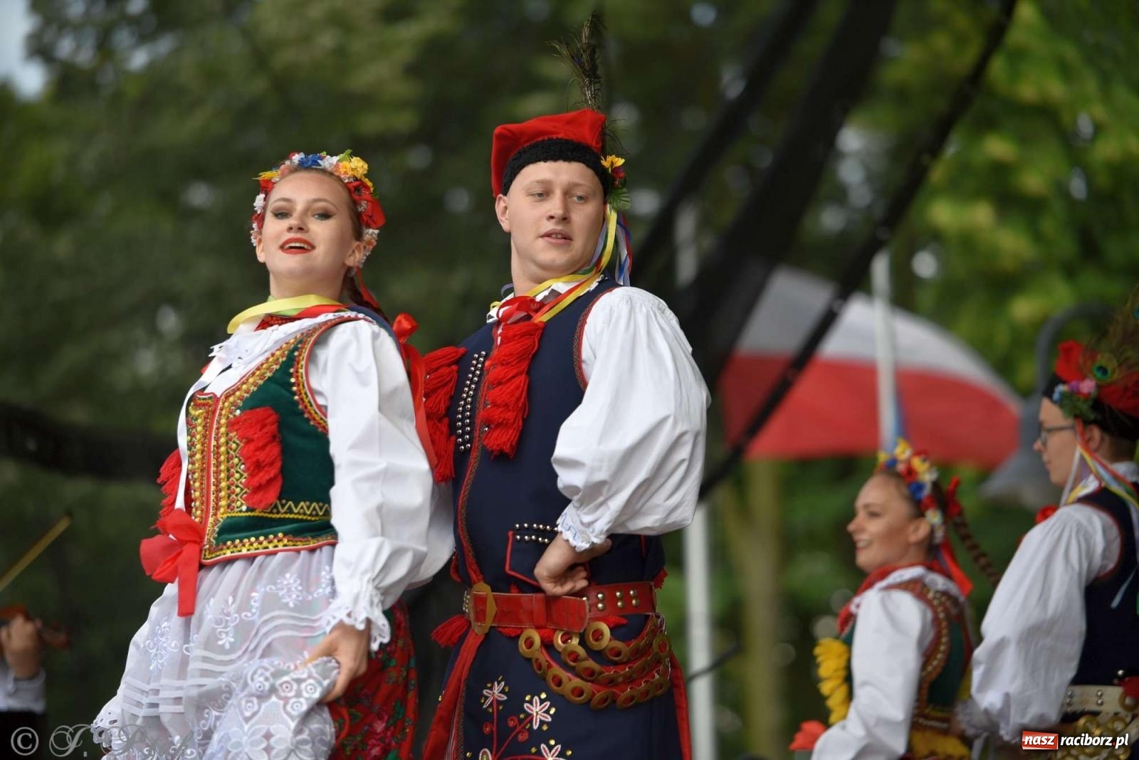 Zdjęcie w galerii na portalu naszraciborz.pl: Międzynarodowe święto folkloru na raciborskim zamku wiadomości z regionu