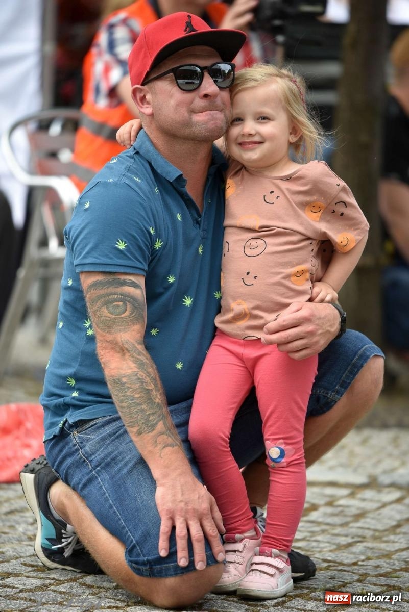 Zdjęcie w galerii na portalu naszraciborz.pl: Międzynarodowe święto folkloru na raciborskim zamku wiadomości z regionu