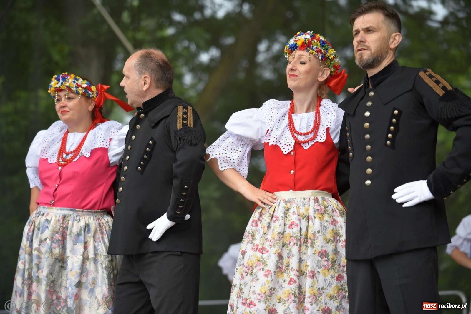 Zdjęcie w galerii na portalu naszraciborz.pl: Międzynarodowe święto folkloru na raciborskim zamku wiadomości z regionu