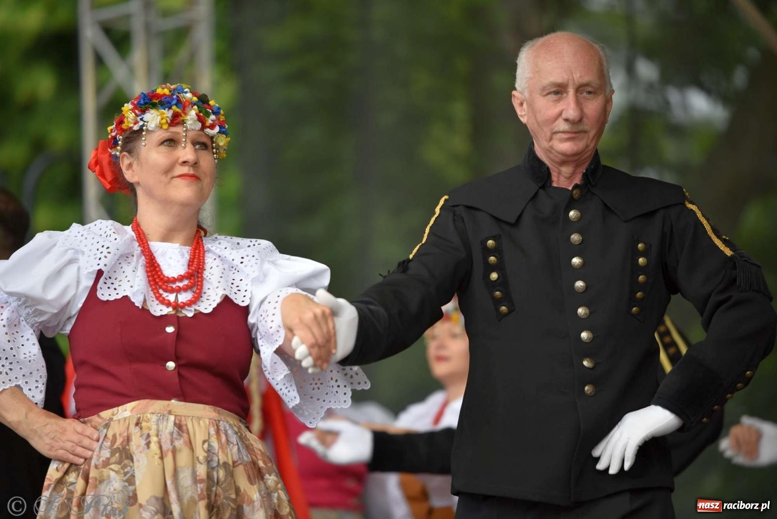 Zdjęcie w galerii na portalu naszraciborz.pl: Międzynarodowe święto folkloru na raciborskim zamku wiadomości z regionu