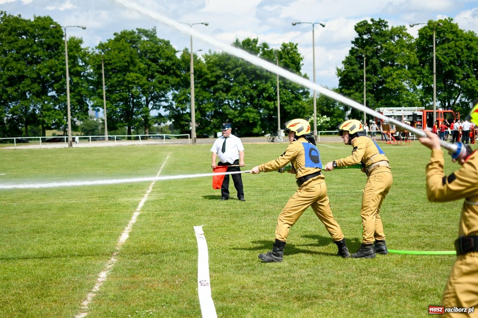 Zdjęcie w galerii na portalu naszraciborz.pl: Samborowice wzięły całe złoto. Gminne zawody sportowo-pożarnicze w Pietrowicach Wielkich [FOTO i WIDEO] wiadomości z regionu