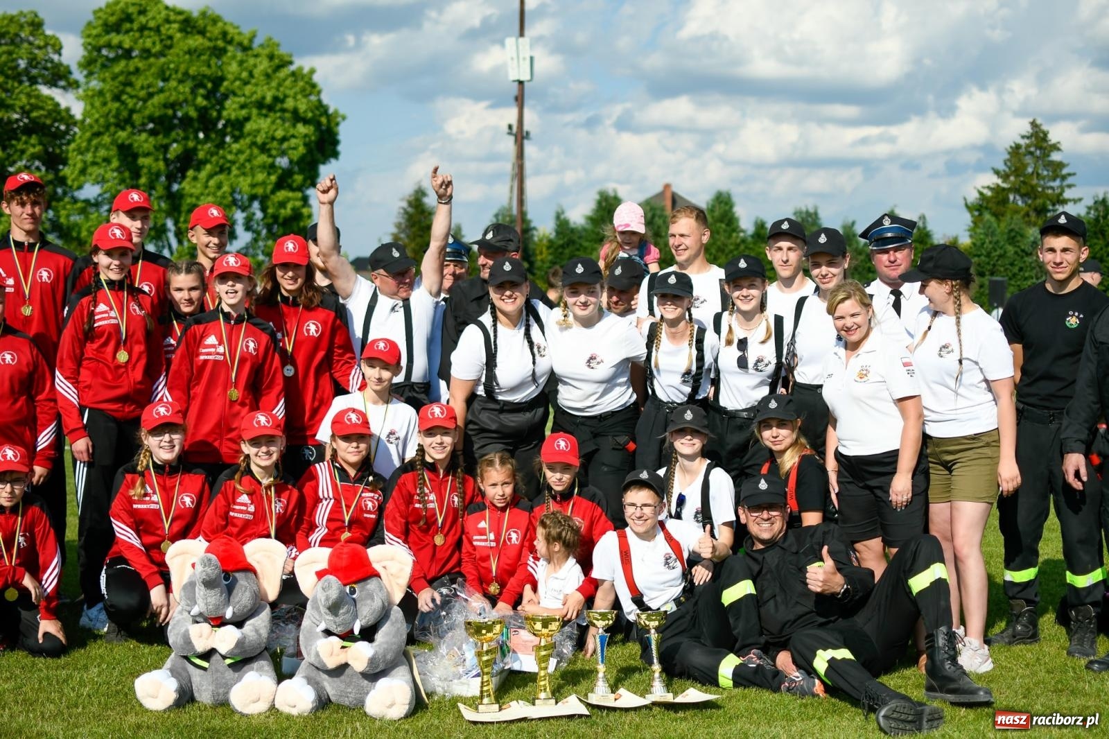 Zdjęcie w galerii na portalu naszraciborz.pl: Samborowice wzięły całe złoto. Gminne zawody sportowo-pożarnicze w Pietrowicach Wielkich [FOTO i WIDEO] wiadomości z regionu